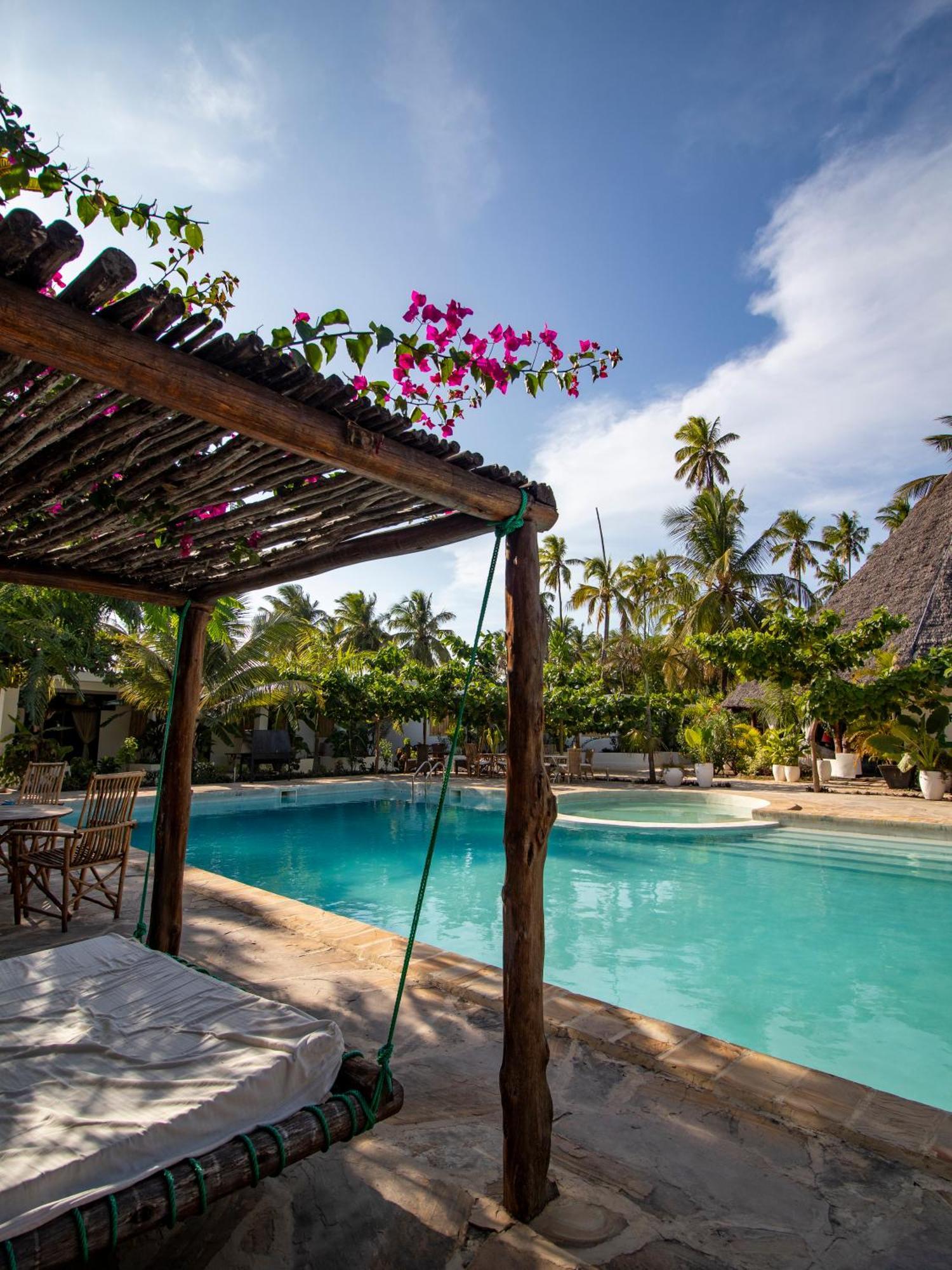 Tropical Boutique Hotel & Resto Pingwe Bagian luar foto